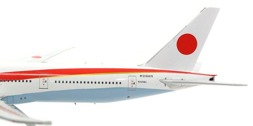 Amazon.co.jp: 1/200 777-300ER 日本国政府専用機 新塗装